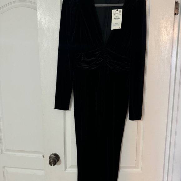 Zara velvet jumpsuit - Picture 2 of 4